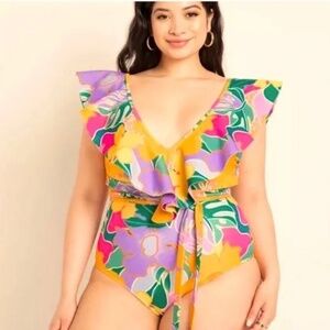 ELoquii Brand ONE PIece Swimsuit in Tropical pattern/with skirt cover